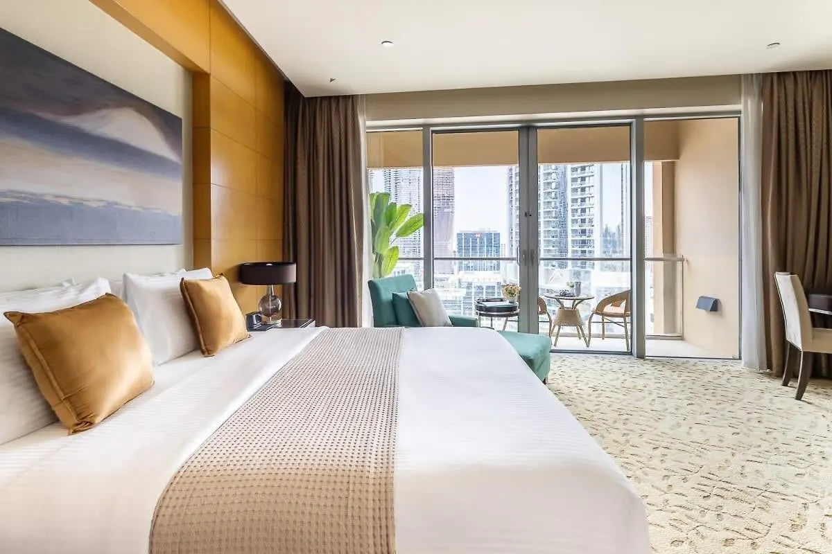 Frank Porter - Emaar Residences Fashion Avenue Dubai United Arab Emirates