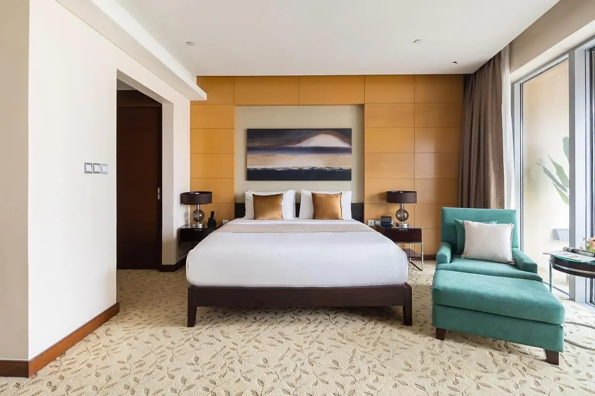 Frank Porter - Emaar Residences Fashion Avenue Dubai 0*,  United Arab Emirates