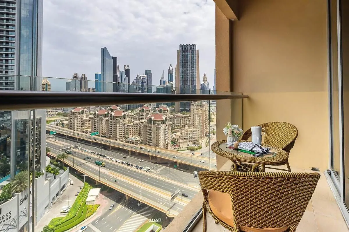 Frank Porter - Emaar Residences Fashion Avenue Dubai 0*,  United Arab Emirates